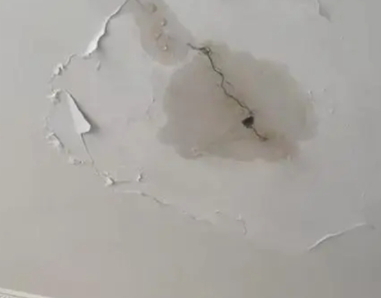 高碑店市阳台漏水维修公司分享下屋面防水工程质量问题原因分析